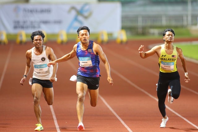Thailändskt friidrottsunderbarn skriver historia vid SEA Games - Foto 1. Thần đồng điền kinh Thái Lan đi vào lịch sử SEA Games- Ảnh 1.