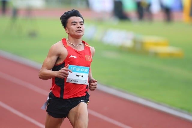 Thailändskt friidrottsunderbarn skriver historia vid SEA Games - Foto 4. Thần đồng điền kinh Thái Lan đi vào lịch sử SEA Games- Ảnh 4.