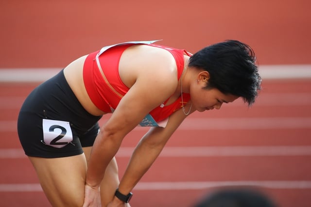 Thailändskt friidrottsunderbarn skriver historia vid SEA Games - Foto 6. Thần đồng điền kinh Thái Lan đi vào lịch sử SEA Games- Ảnh 6.