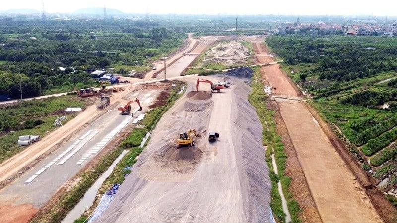 Hanoi beschleunigt den Projektfortschritt, um die Auszahlung öffentlicher Investitionsmittel sicherzustellen. (Foto: nhandan.vn)