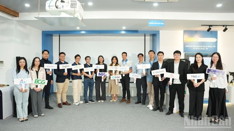 Представители стартапов на мероприятии. (Фото: HNV)