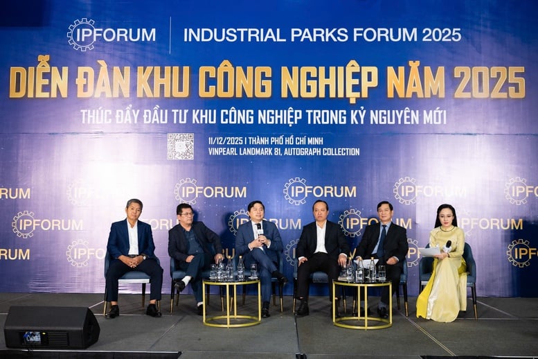 Promover o investimento em parques industriais inteligentes e sustentáveis na nova era - Foto 1. Thúc đẩy đầu tư Khu công nghiệp thông minh, bền vững trong kỷ nguyên mới- Ảnh 1.