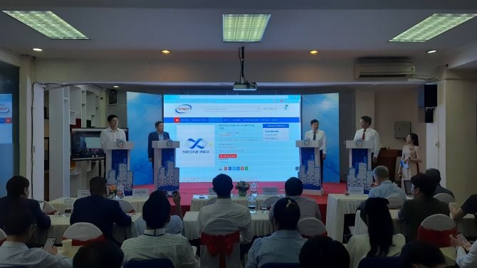 La nouvelle interface de Techport a été lancée. Ra mắt giao diện mới của cổng Techport.