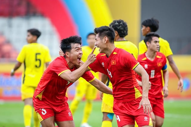 Μια μέρα μεγάλης νίκης για το βιετναμέζικο ποδόσφαιρο - Φωτογραφία 5. Ngày đại thắng của bóng đá Việt Nam- Ảnh 5.