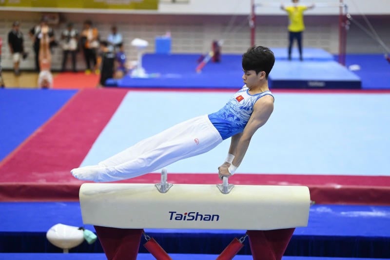 ৩৩তম সমুদ্র গেমসে জিমন্যাস্টিকস দলের জন্য স্বর্ণপদক জিতে 