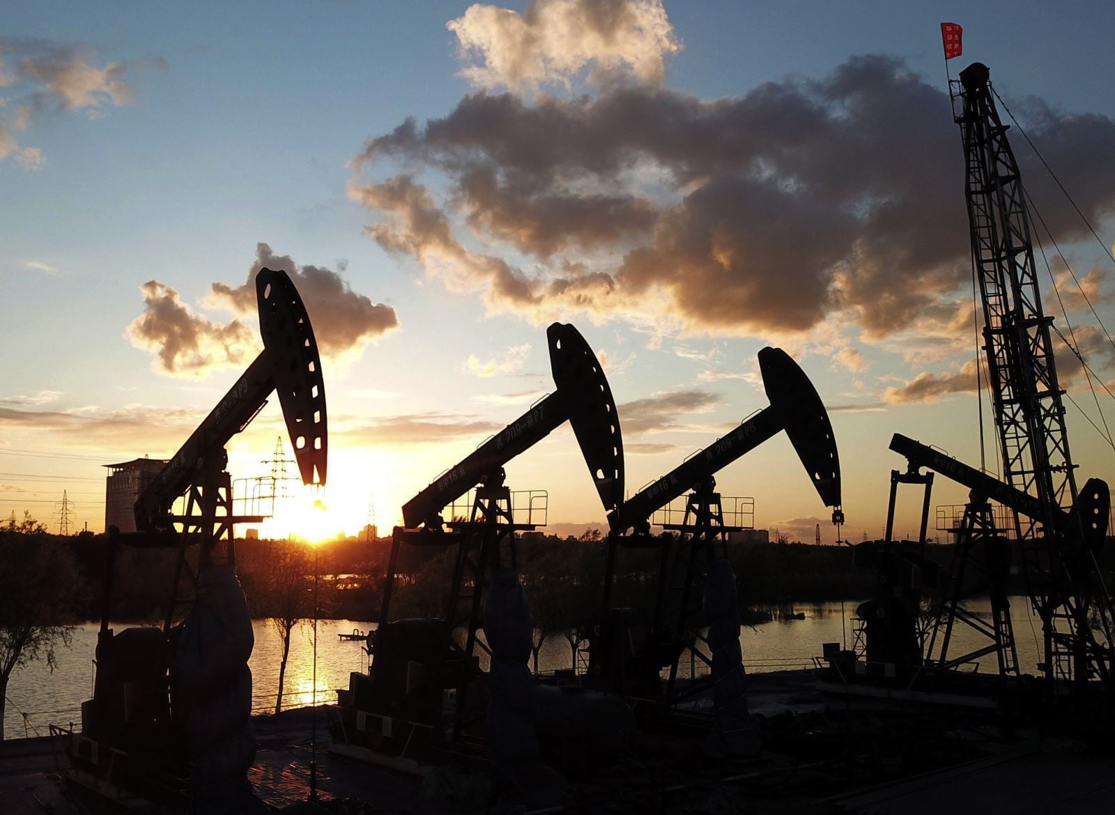 ຄຳບັນຍາຍຮູບພາບ