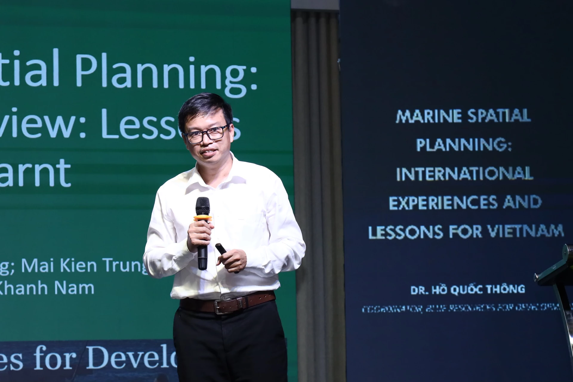 Д-р Хо Куок Тонг, координатор програми BlueRforD, поділився дослідженням щодо MSP. Джерело: UEH (ISCM, жовтень 2025 р.)
