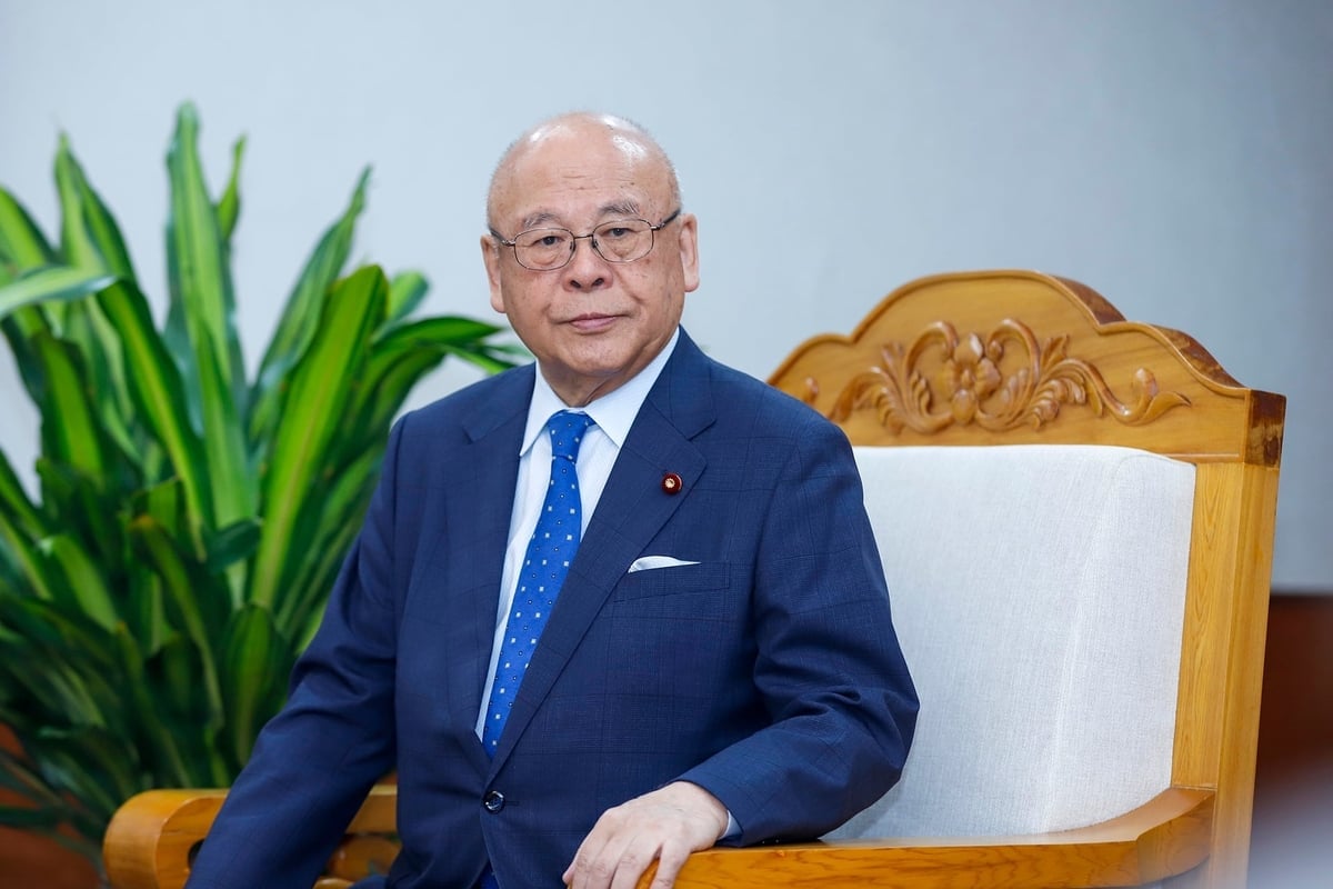 মিঃ সুতোমু তাকেবে - জাপান-ভিয়েতনাম সংসদীয় মৈত্রী জোটের বিশেষ উপদেষ্টা, জাপানের প্রাক্তন কৃষি, বন ও মৎস্যমন্ত্রী। ছবি: খুওং ট্রুং। Ông Tsutomu Takebe - Cố vấn đặc biệt Liên minh nghị sĩ hữu nghị Nhật - Việt, nguyên Bộ trưởng Nông Lâm Ngư nghiệp Nhật Bản. Ảnh: Khương Trung.