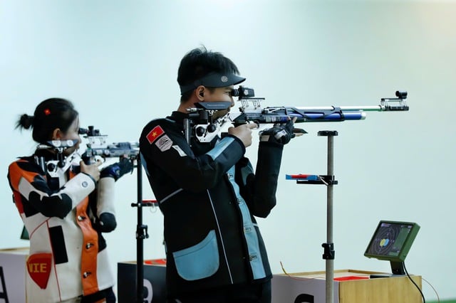 Trường đoàn Việt Nam bật khóc khi Mộng Tuyền và Tâm Quang giành HCV bắn súng: Nghẹt thở rồi vỡ òa!- Ảnh 3.