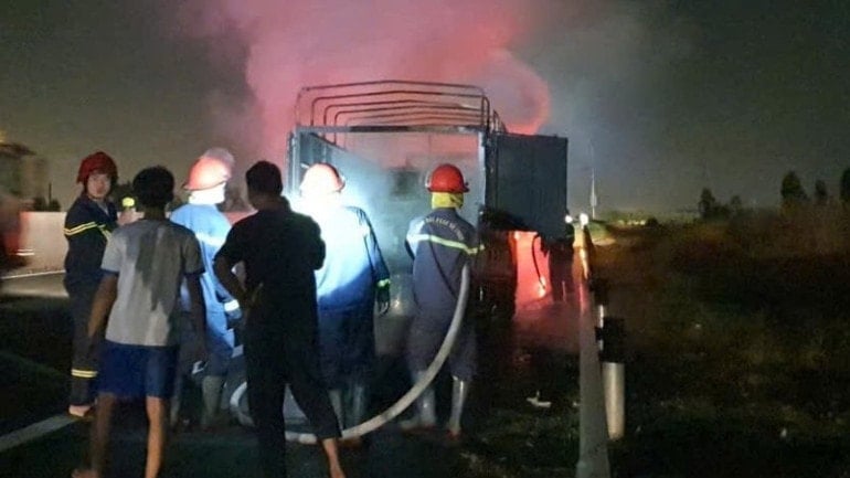 火災現場。 c941f0cd51b1deef87a0-5917.jpg