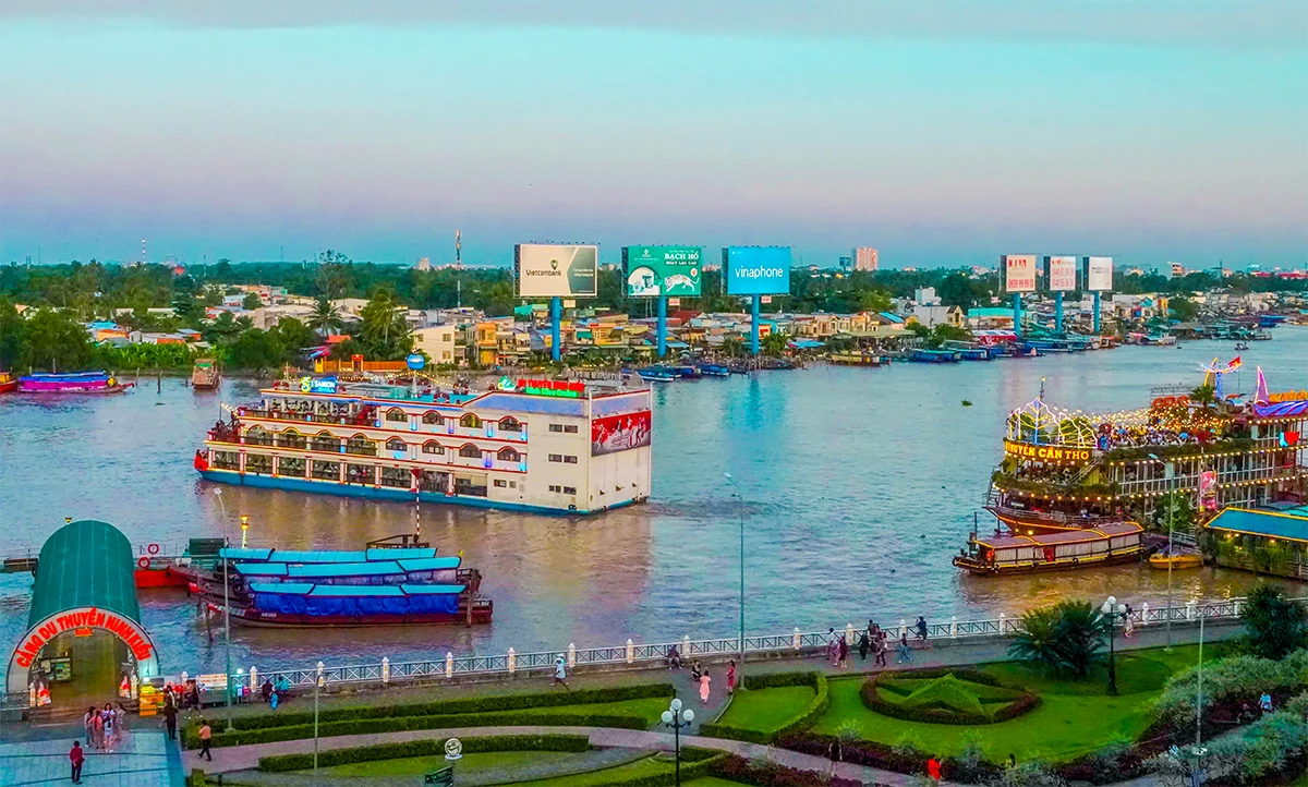 افتُتح مهرجان كان ثو ريفر الثقافي مساء يوم 27 ديسمبر.