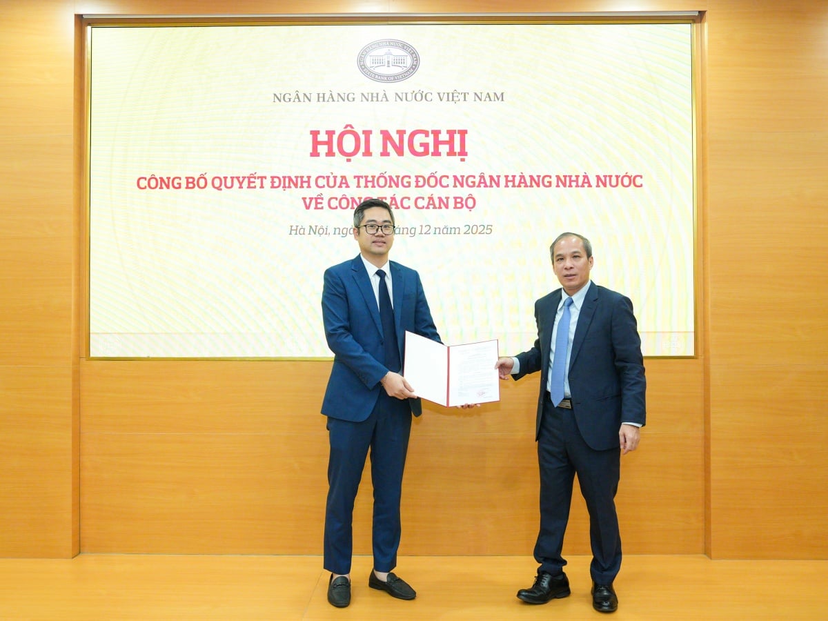 Công bố quyết định bổ nhiệm hai Phó Cục trưởng Cục An toàn hệ thống các tổ chức tín dụng