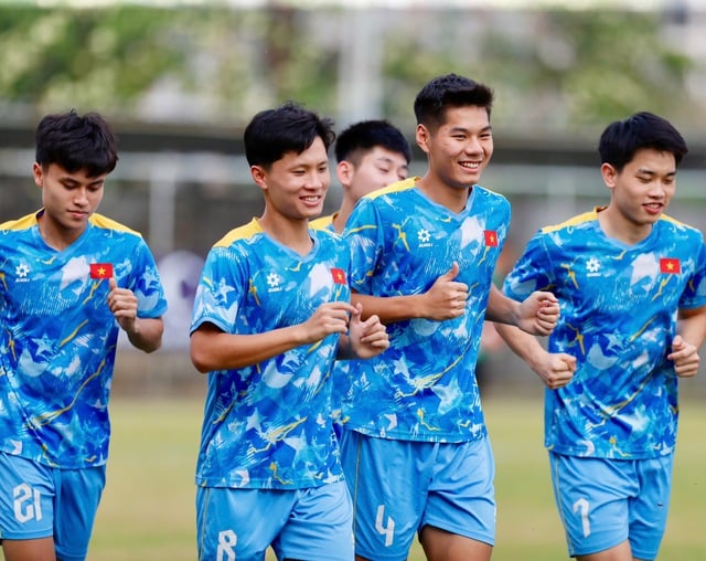 HLV Kim Sang-sik ‘bắt’ U.23 Việt Nam trở lại mặt đất ngay lập tức, bán kết không thể đùa- Ảnh 3.