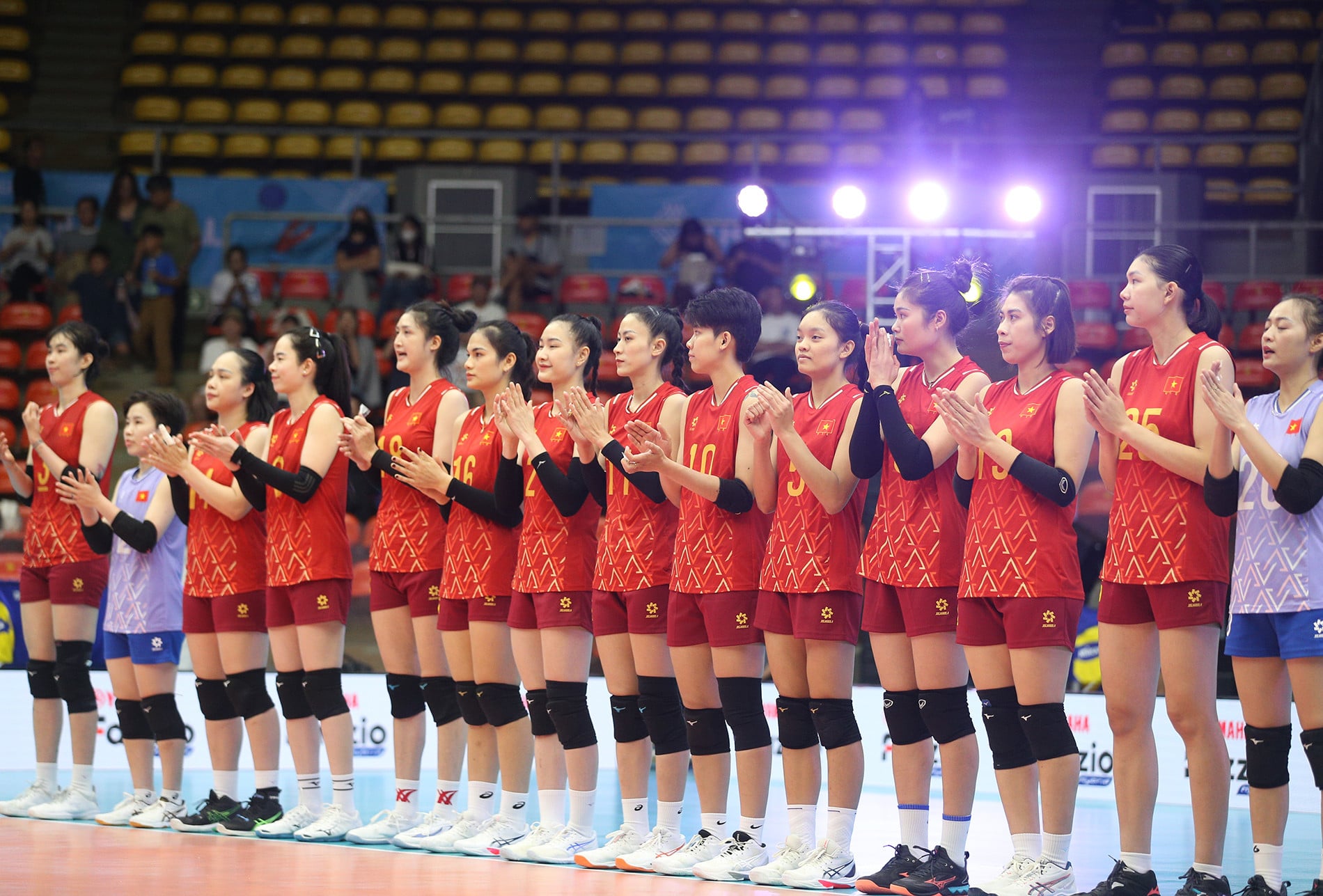 ក្រុមបាល់ទះនារីវៀតណាម ឥណ្ឌូនេស៊ី 3.JPG