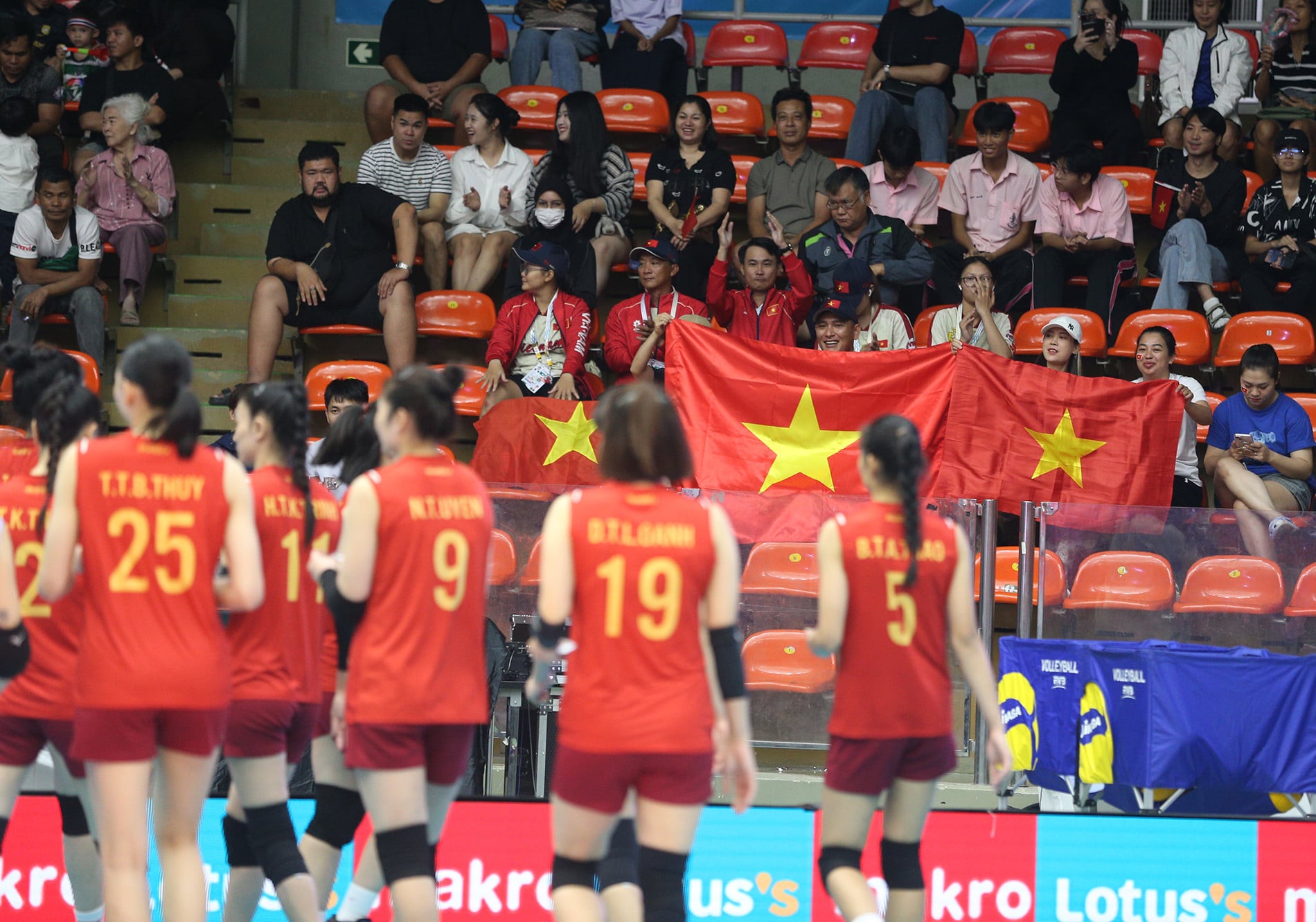 ក្រុមបាល់ទះនារីវៀតណាម ឥណ្ឌូនេស៊ី 6.JPG