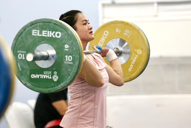 Vietnamesisk tyngdlyftning Cử tạ Việt Nam ‘bung lụa’ hôm nay: Săn vàng trong thế khó, chỉ tiêu cực bất ngờ- Ảnh 9.