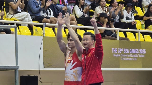 ທ້າວ ດິງ ເຟືອງແທ່ງ ຍັງຕ້ອງການແຂ່ງຂັນໃນງານກິລາຊີເກມຄັ້ງທີ 34, ໂດຍຕັ້ງເປົ້າໝາຍໄວ້ທີ່ຫຼຽນຄຳຫຼຽນທີ 15 ຂອງລາວ! - ຮູບທີ 3. Đinh Phương Thành vẫn muốn ‘chinh chiến’ ở SEA Games 34, chinh phục tấm HCV thứ 15!- Ảnh 3.