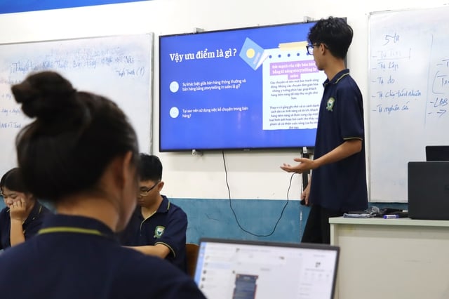 Nye undervisningsmetoder hjelper lærere med å engasjere elevene i AI-tidsalderen – Bilde 1. Phương pháp giảng dạy mới giúp thầy cô hấp dẫn học trò trong thời đại AI - Ảnh 1.