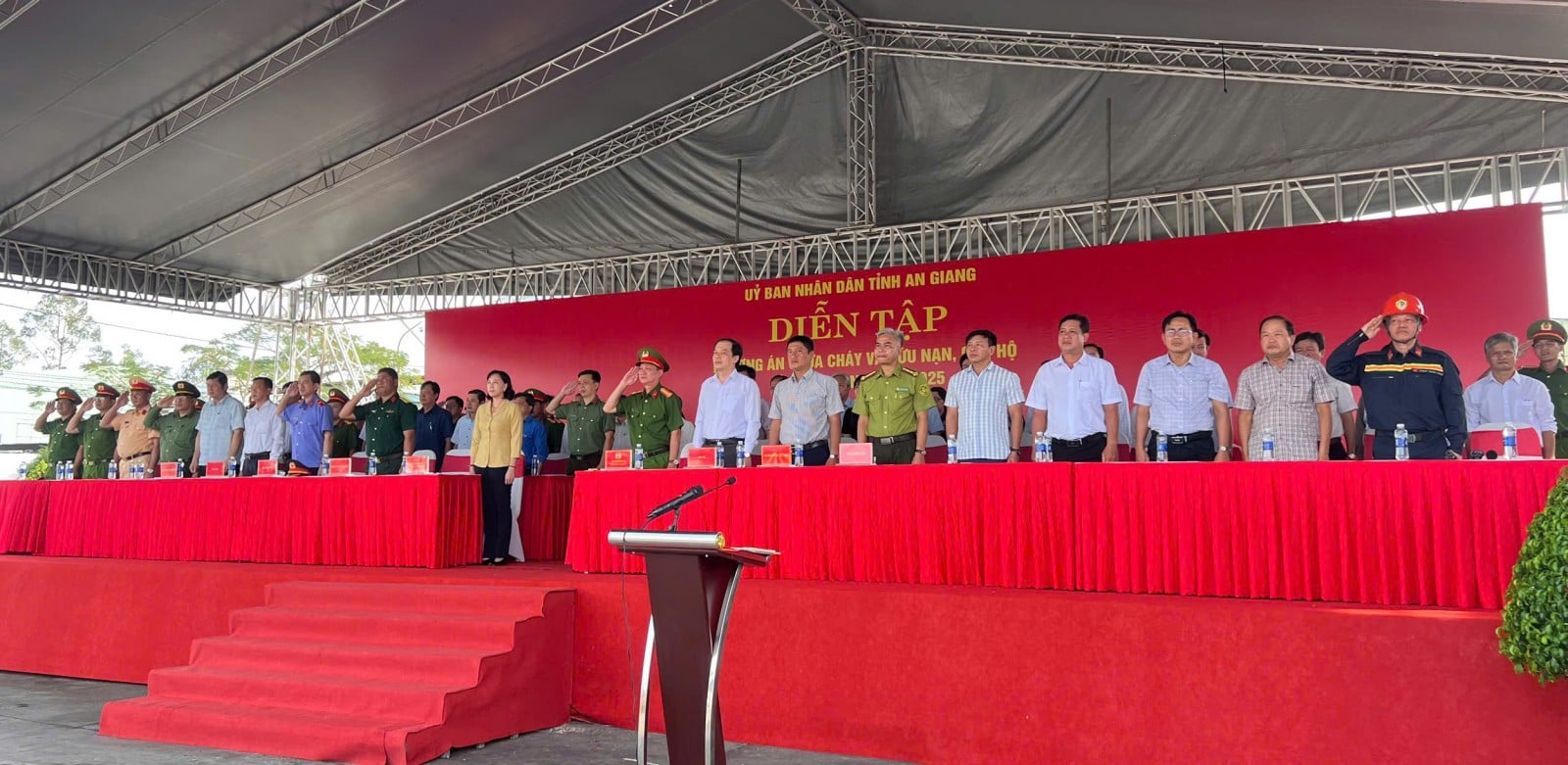 ການຝຶກຊ້ອມດັບເພີງ ແລະ ກູ້ໄພແຂວງອານຢາງ ປີ 2025