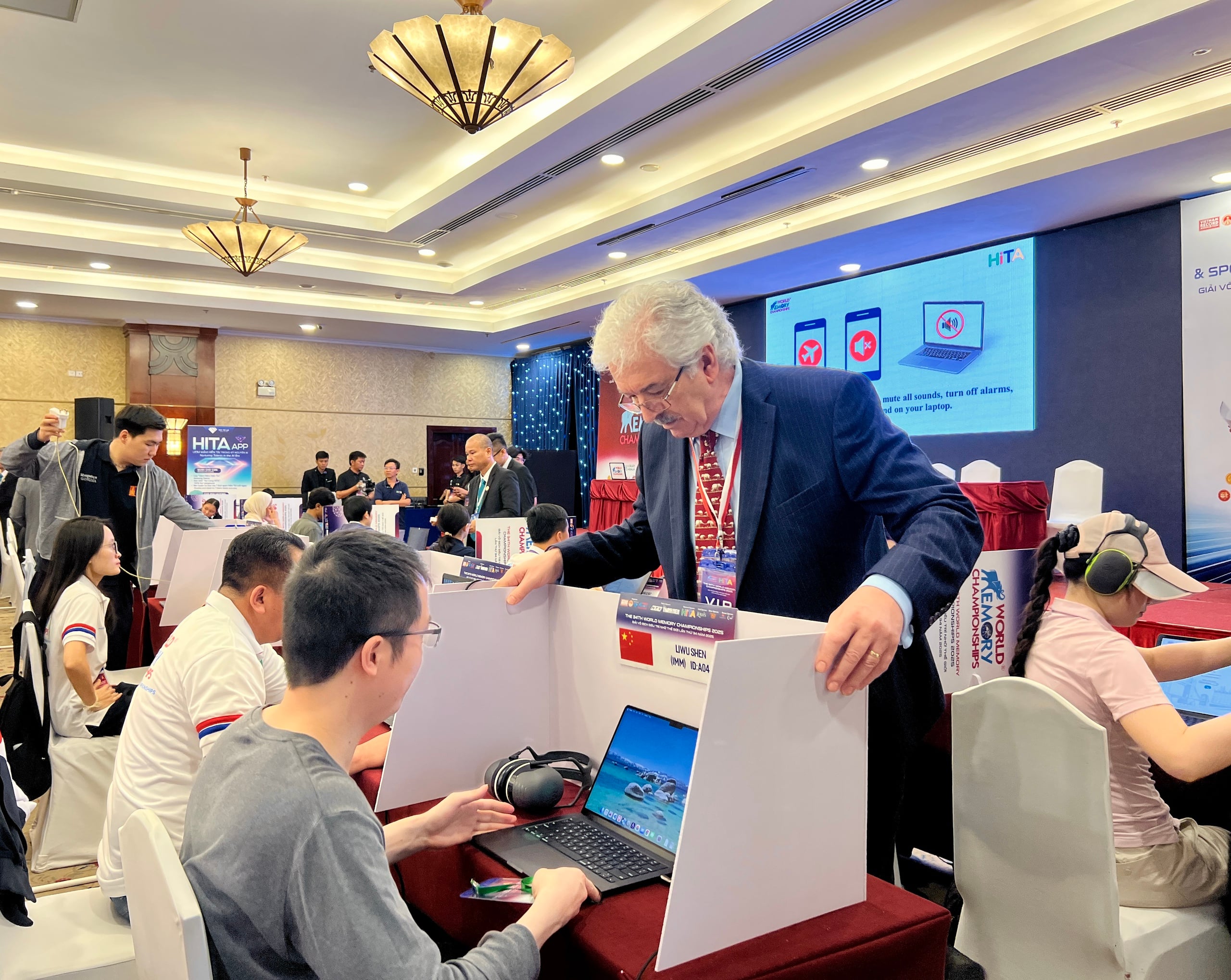 Bên trong 'đấu trường não bộ', giải vô địch siêu trí nhớ 2025 có gì?- Ảnh 7.