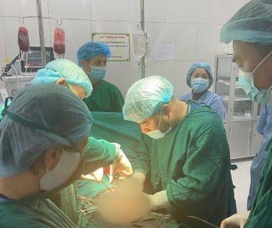 Tuyến trên hỗ trợ, đào tạo chuyển giao kỹ thuật, Bệnh viện Sản Nhi Ninh Bình phát triển tốt chuyên môn- Ảnh 2.