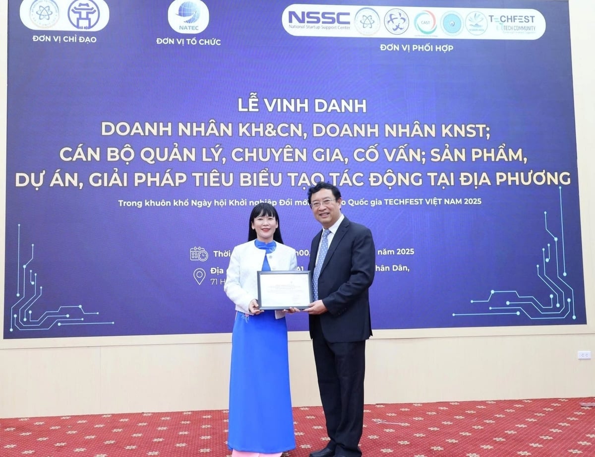 Bà Trịnh Thị Hồng Vân, Chủ tịch Hội đồng thành viên Công ty Yến sào Khánh Hòa được vinh danh doanh nhân KH-CN tiêu biểu. Ảnh: Yến sào Khánh Hòa.