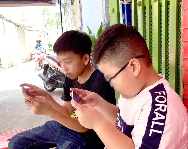 Der Umgang von Kindern mit sozialen Medien muss streng kontrolliert werden - Bild 1. mạng xã hội - Ảnh 1.