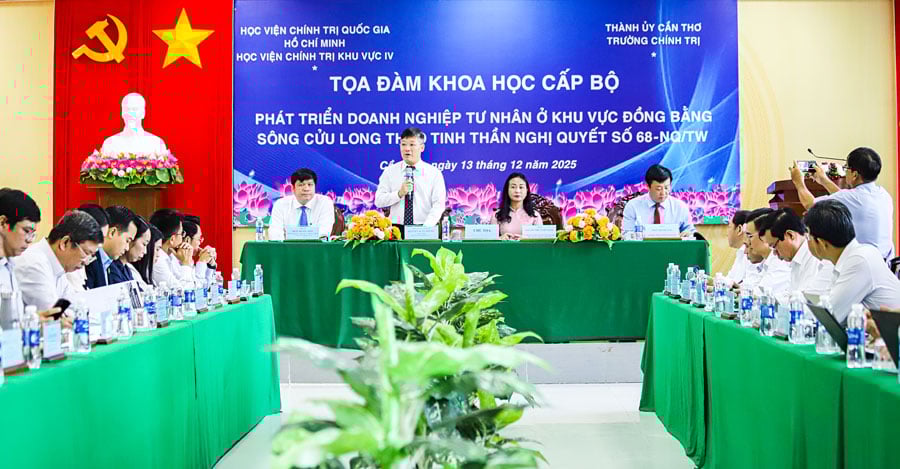 Scener fra seminaret.