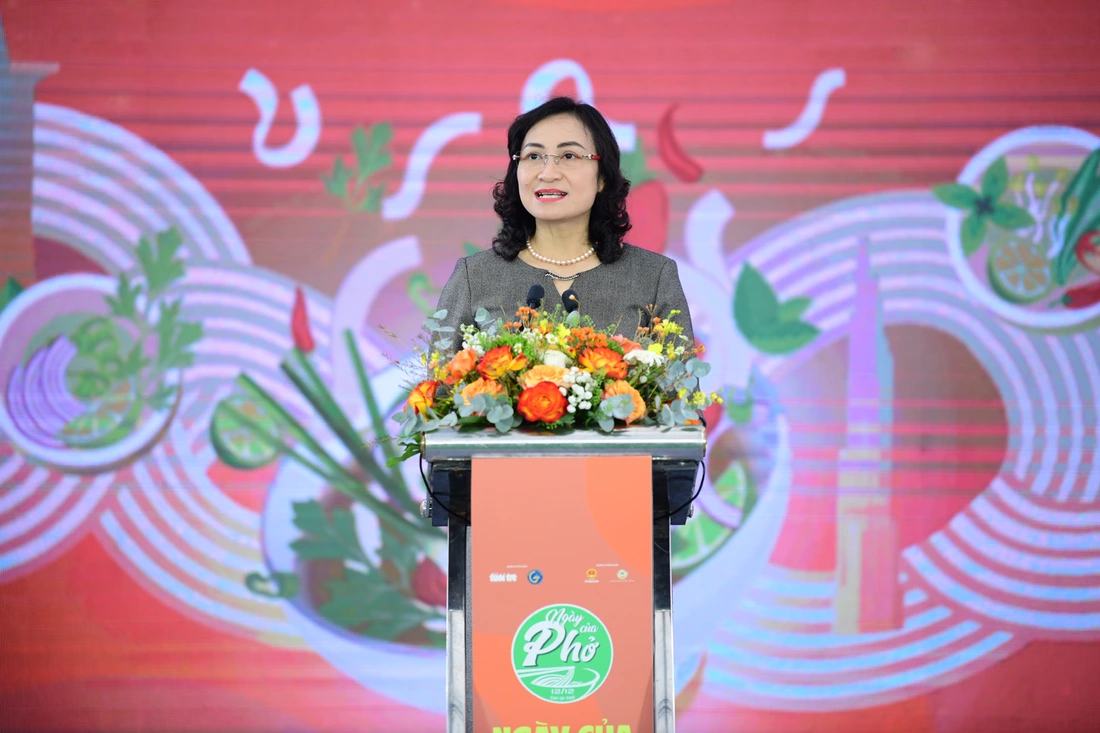 Opening of Pho Day: Two days filled with the fragrant aroma of pho from all regions of Ho Chi Minh City begin - Photo 1. Ngày của Phở - Ảnh 5.