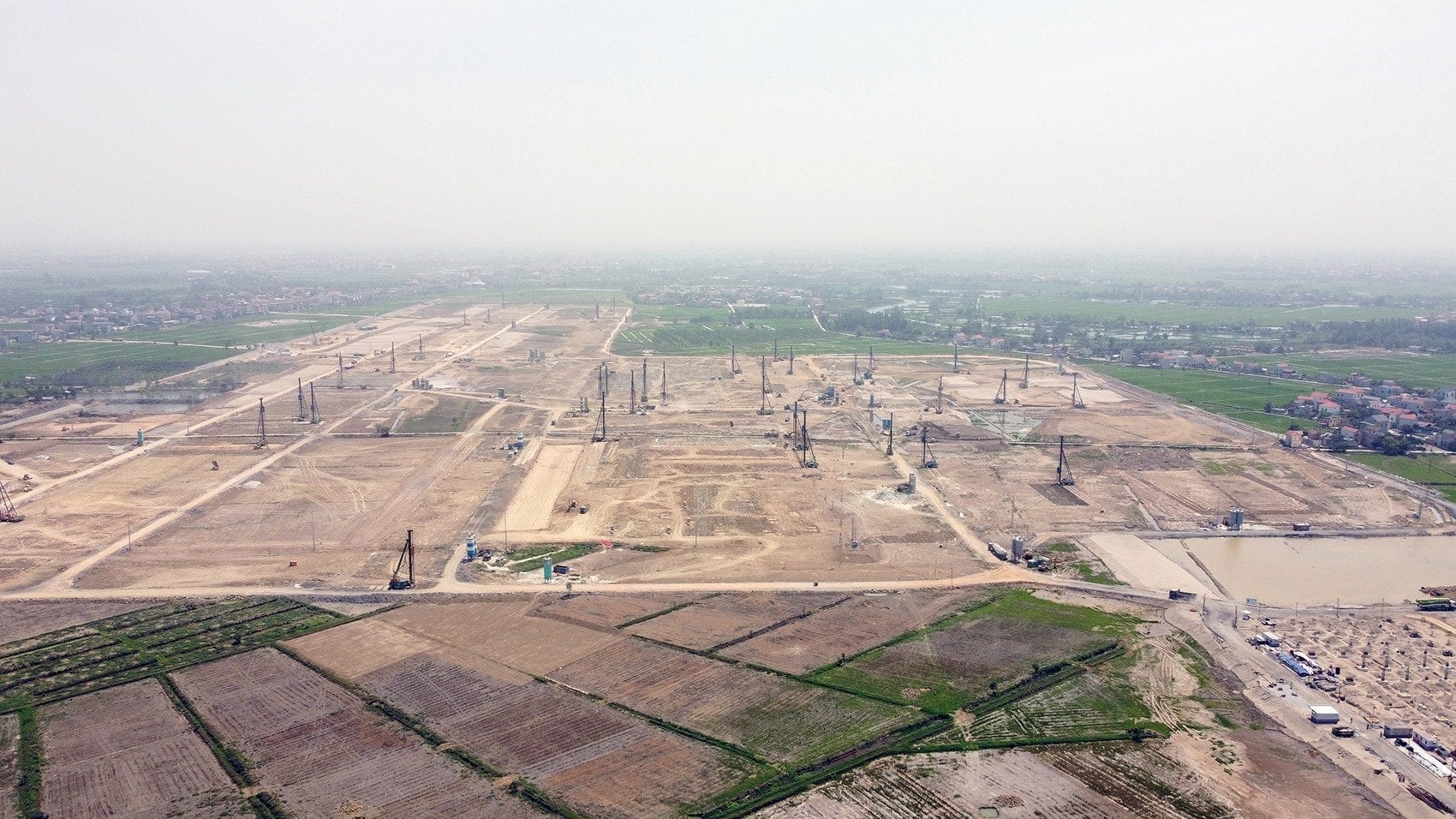 Gia Binh Havalimanı inşaatı. (Fotoğraf: Ha Vu'nun izniyle).