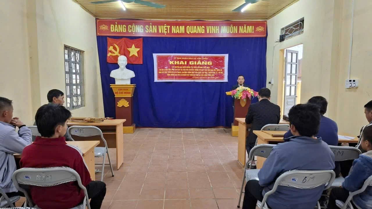 मातृभाषा में सूचना तक पहुंच के माध्यम से कुशल उत्पादन विकास प्राप्त किया जा सकता है - फोटो 2।