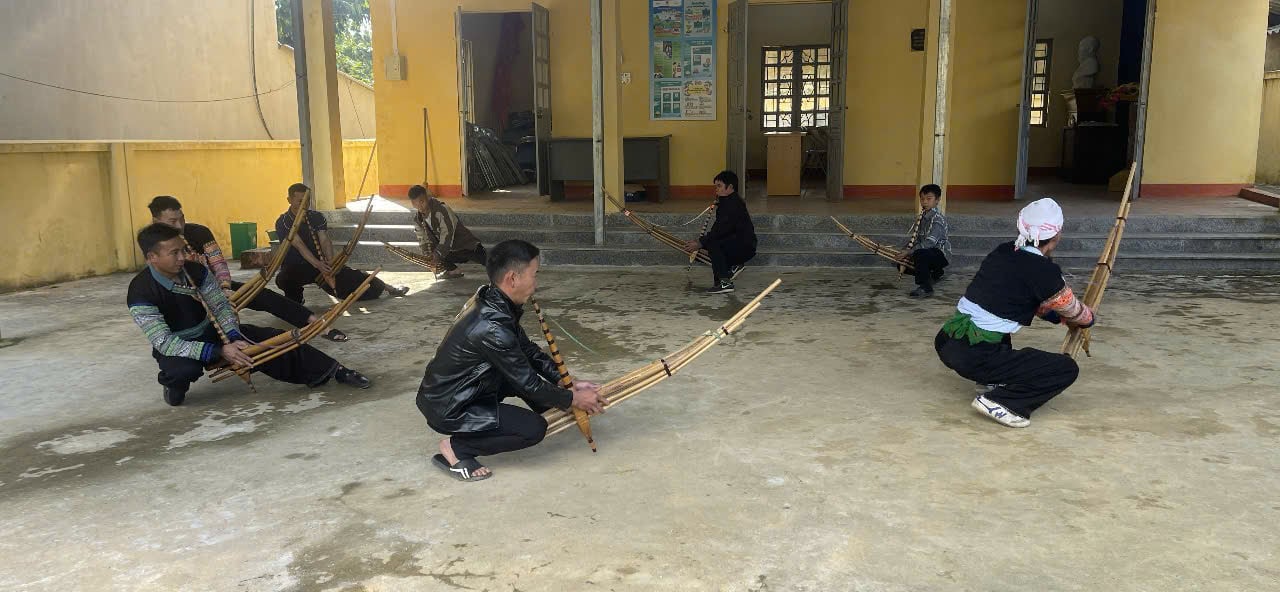 मातृभाषा में सूचना की उपलब्धता के माध्यम से कुशल उत्पादन विकास प्राप्त किया जा सकता है - फोटो 4।