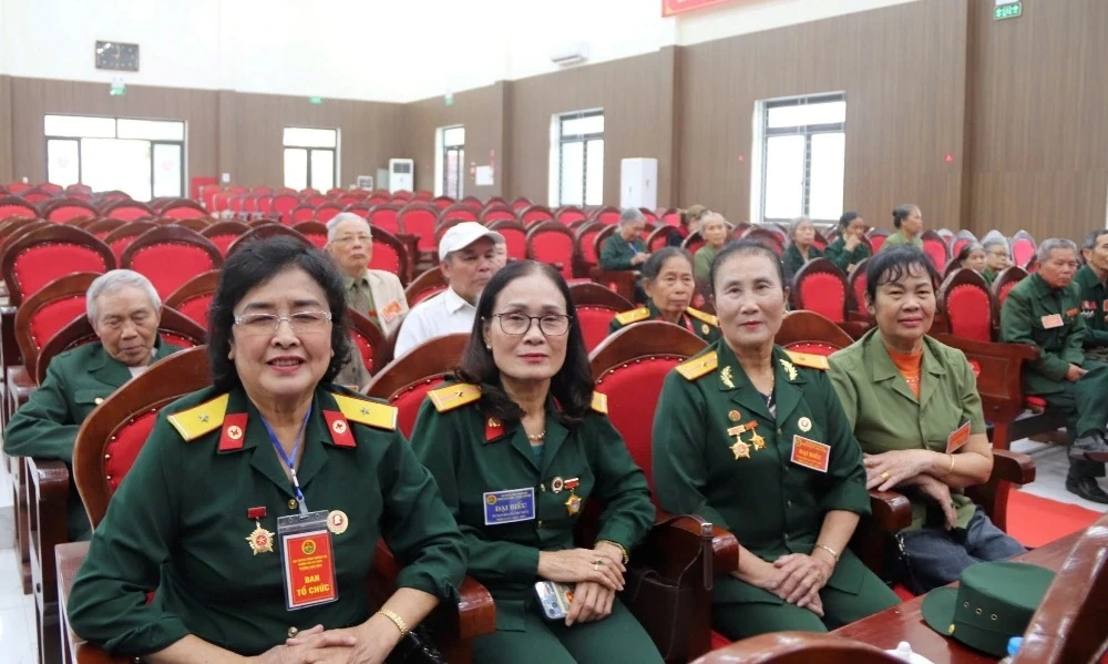 Kongres tradiční asociace Truong Son - Ho Či Minova stezka z okrsku Ham Rong