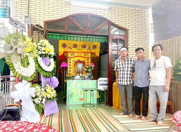 Tang lễ giản dị tiễn đưa nghệ sĩ Thương Tín về cõi vĩnh hằng - Ảnh 1.