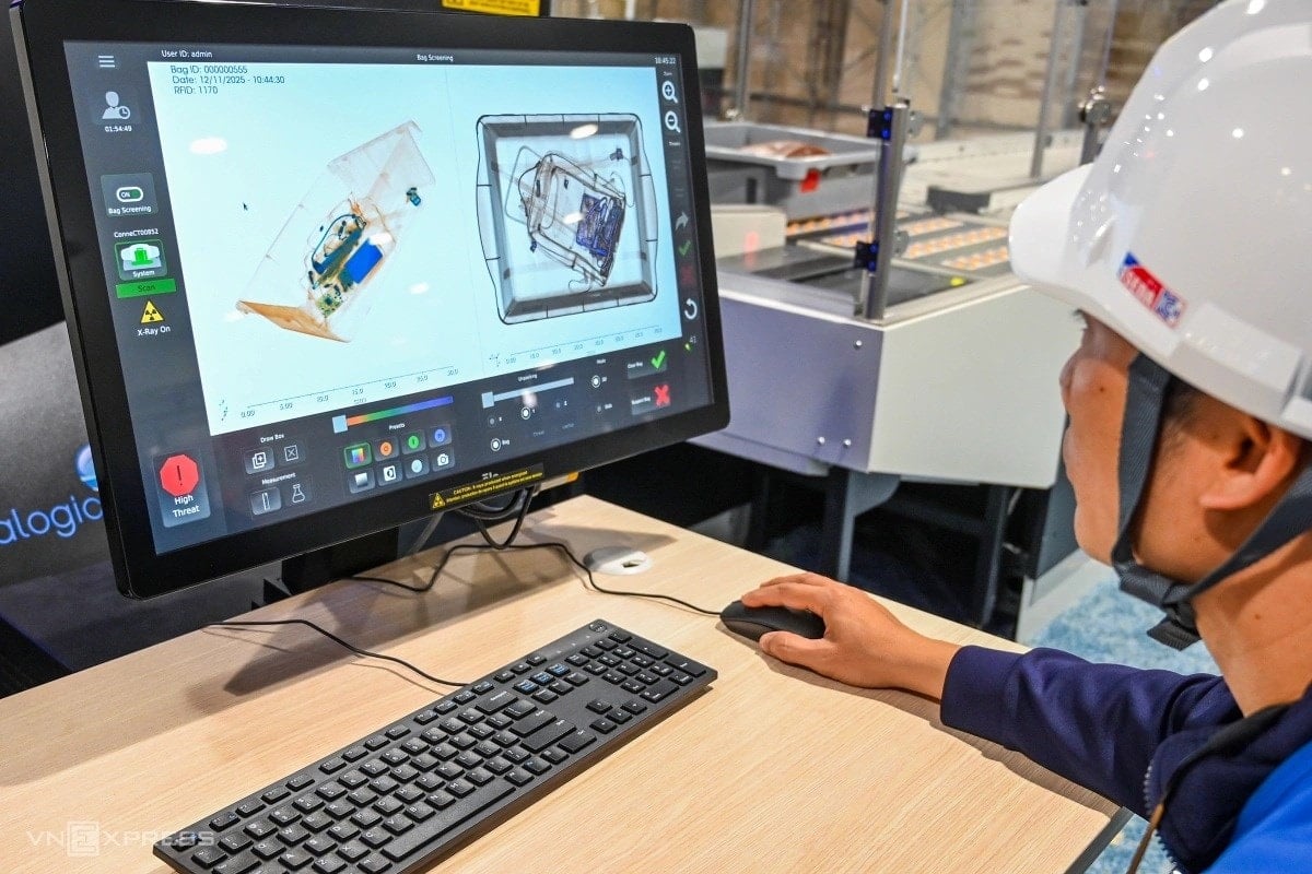 প্রস্থান অপেক্ষা এলাকাটি সম্প্রসারিত এবং আধুনিকীকরণ করা হয়েছে।