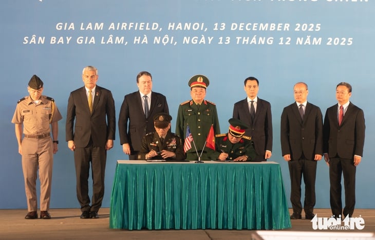 ការដឹកជញ្ជូនអដ្ឋិធាតុទាហានអាមេរិកដែលបាត់ខ្លួនក្នុងអំឡុងសង្គ្រាម - រូបថតទី 1។ hài cốt lính Mỹ - Ảnh 1.