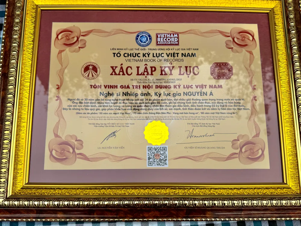Photographer Nguyen A received a record for
