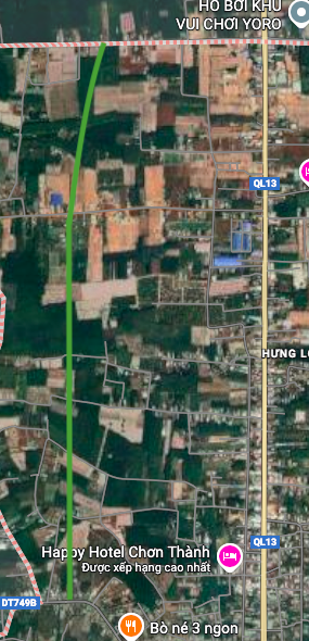 Gambarajah terperinci laluan kereta api selari pada peta satelit.