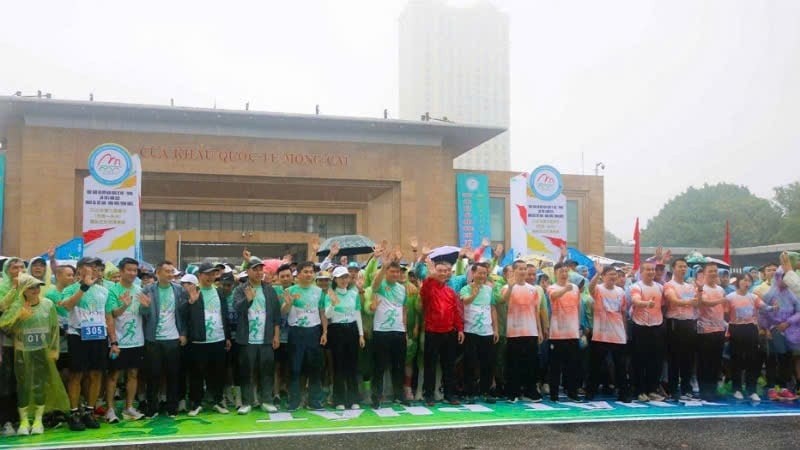 អត្តពលិកចូលរួមក្នុងការរត់ប្រណាំងមិត្តភាពអន្តរជាតិវៀតណាម-ចិនលើកទី៣ ឆ្នាំ២០២៥។