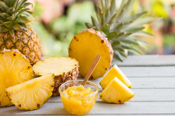 ផ្លែឈើ ៩ ប្រភេទដែល «ចិញ្ចឹមចិត្ត និងធ្វើឱ្យសរសៃប្រសាទស្ងប់» ដើម្បីជួយអ្នកឱ្យគេងលក់ស្រួលជាងមុនជារៀងរាល់យប់ - រូបថតទី ២។ 9 loại trái cây 'dưỡng tâm, an thần' giúp ngủ sâu giấc hơn mỗi đêm- Ảnh 2.