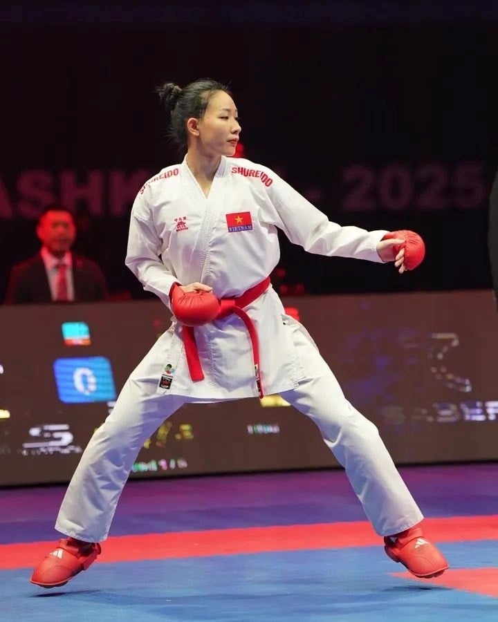 SEA Games 33, December 13th: Vietnamese Karate team delivers explosive performance, winning a