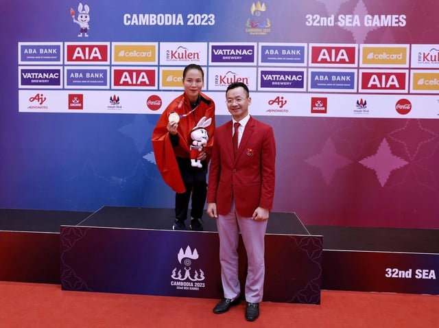 My Tam and Dinh Thi Huong won gold medals in karate at both SEA Games, showcasing their talent and beauty! - Photo 8. Mỹ Tâm và Đinh Thị Hương hái vàng karate cả 2 kỳ SEA Games, tài sắc vẹn toàn!- Ảnh 8.