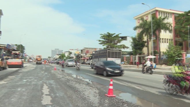 Cidade de Ho Chi Minh acelera o desembolso de fundos de investimento público para projetos importantes - Foto 3. TP. Hồ Chí Minh tăng tốc giải ngân vốn đầu tư công các công trình trọng điểm- Ảnh 3.