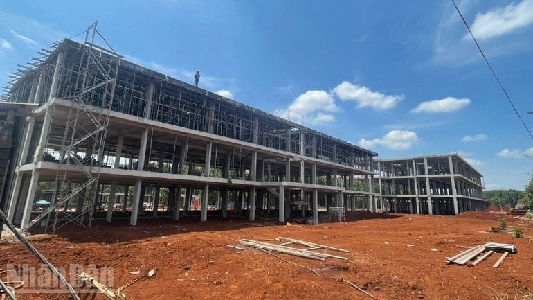 Enligt företag begränsade provinsen tidigare antalet våningar för sociala bostäder, vilket gjorde det svårt att balansera med en effektiv markanvändningskvot och orsakade ekonomiska svårigheter för investerare. ndo_bl_img-0456-2184.jpg