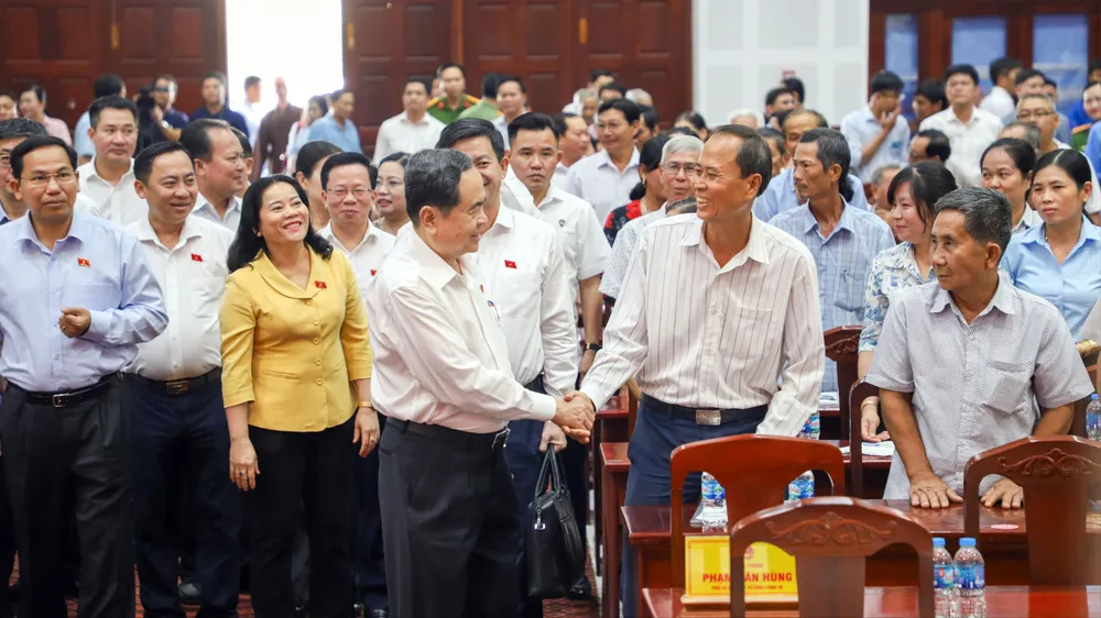 Președintele Adunării Naționale, Tran Thanh Man, s-a întâlnit cu alegătorii din cartierul Vi Thanh din orașul Can Tho.