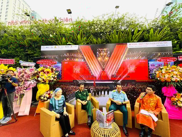 ង្វៀន អេ បន្តរឿងរ៉ាវសន្តិភាពជាមួយ '៨០ ឆ្នាំ - វៀតណាមដែលមានទំនុកចិត្ត' - រូបថតទី ១។ Nguyễn Á kể tiếp câu chuyện hòa bình bằng '80 năm – một Việt Nam vững tin'- Ảnh 1.
