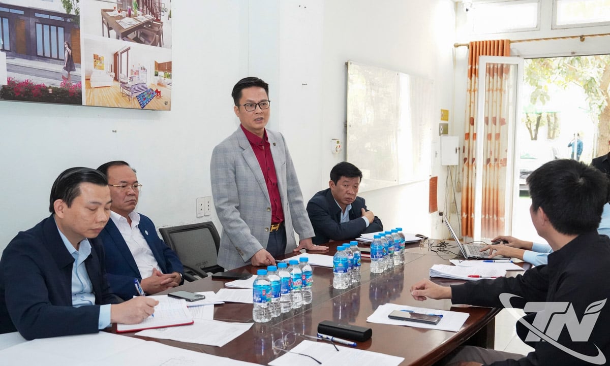 Die Verantwortlichen der Zeitung Thai Nguyen sowie des Radio- und Fernsehsenders sprachen auf der Arbeitssitzung.