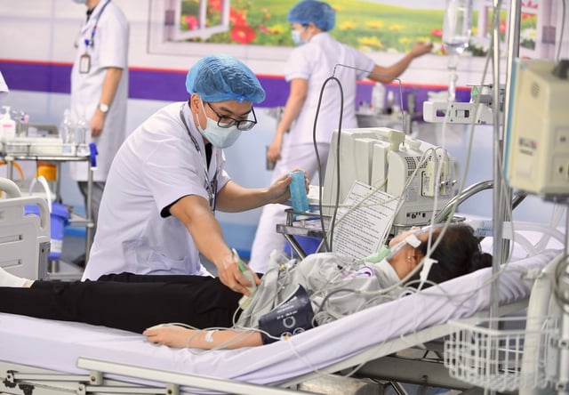 وزارة الصحة تنظم تدريباً للتدرب على الاستجابة الطبية في حالة وقوع عمل إرهابي - الصورة 6. Bộ Y tế tổ chức diễn tập đáp ứng y tế trong tình huống khủng bố- Ảnh 6.