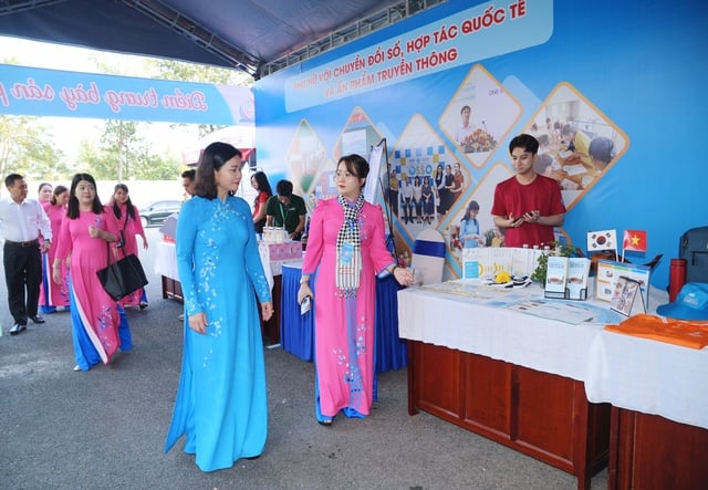 ภาพสวยงามจากงานประชุมใหญ่ผู้แทนสตรีเมืองเกิ่นโถ ครั้งที่ 1 วาระปี 2025-2030 - ภาพที่ 4 Những hình ảnh đẹp tại Đại hội đại biểu Phụ nữ Phụ nữ TP Cần Thơ lần thứ I, nhiệm kỳ 2025-2030- Ảnh 4.