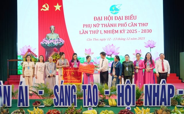 ภาพสวยงามจากงานประชุมใหญ่ผู้แทนสตรีเมืองเกิ่นโถ ครั้งที่ 1 วาระปี 2025-2030 - ภาพที่ 15 Những hình ảnh đẹp tại Đại hội đại biểu Phụ nữ Phụ nữ TP Cần Thơ lần thứ I, nhiệm kỳ 2025-2030- Ảnh 15.